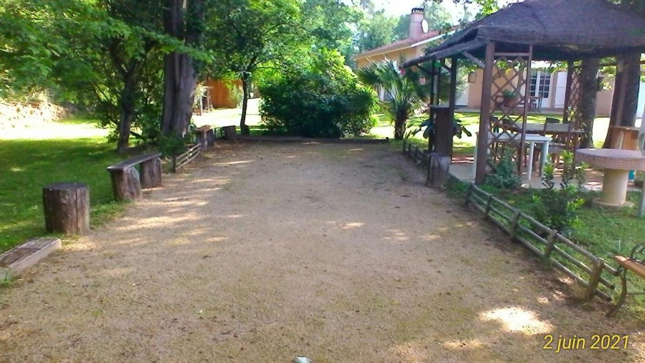 Le Clos des Palombes Saint-Pierre-du-Mont  Exterior foto